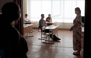 Students take Unified State Exam in maths at Yekaterinburg's secondary school No 65